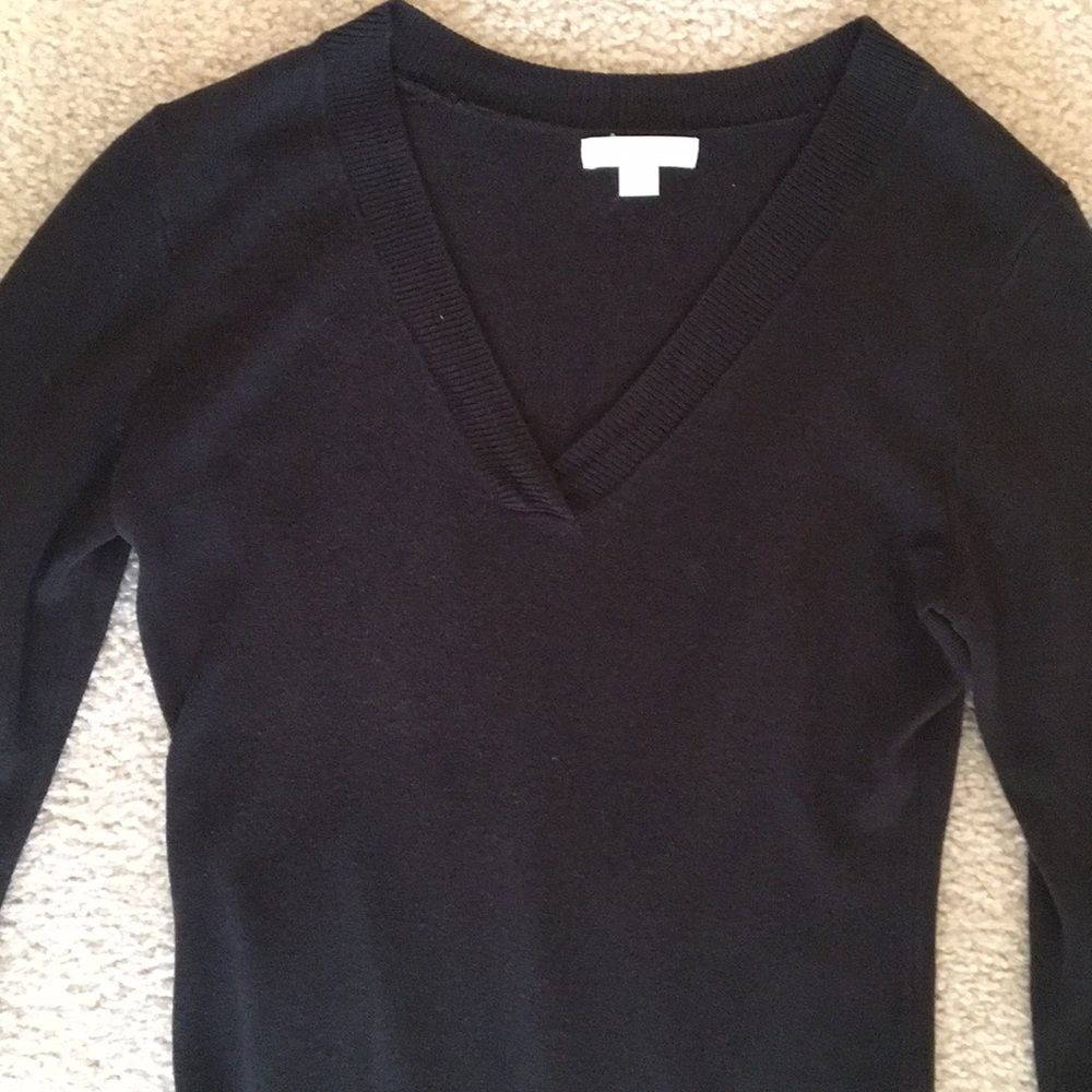 V- neck sweater